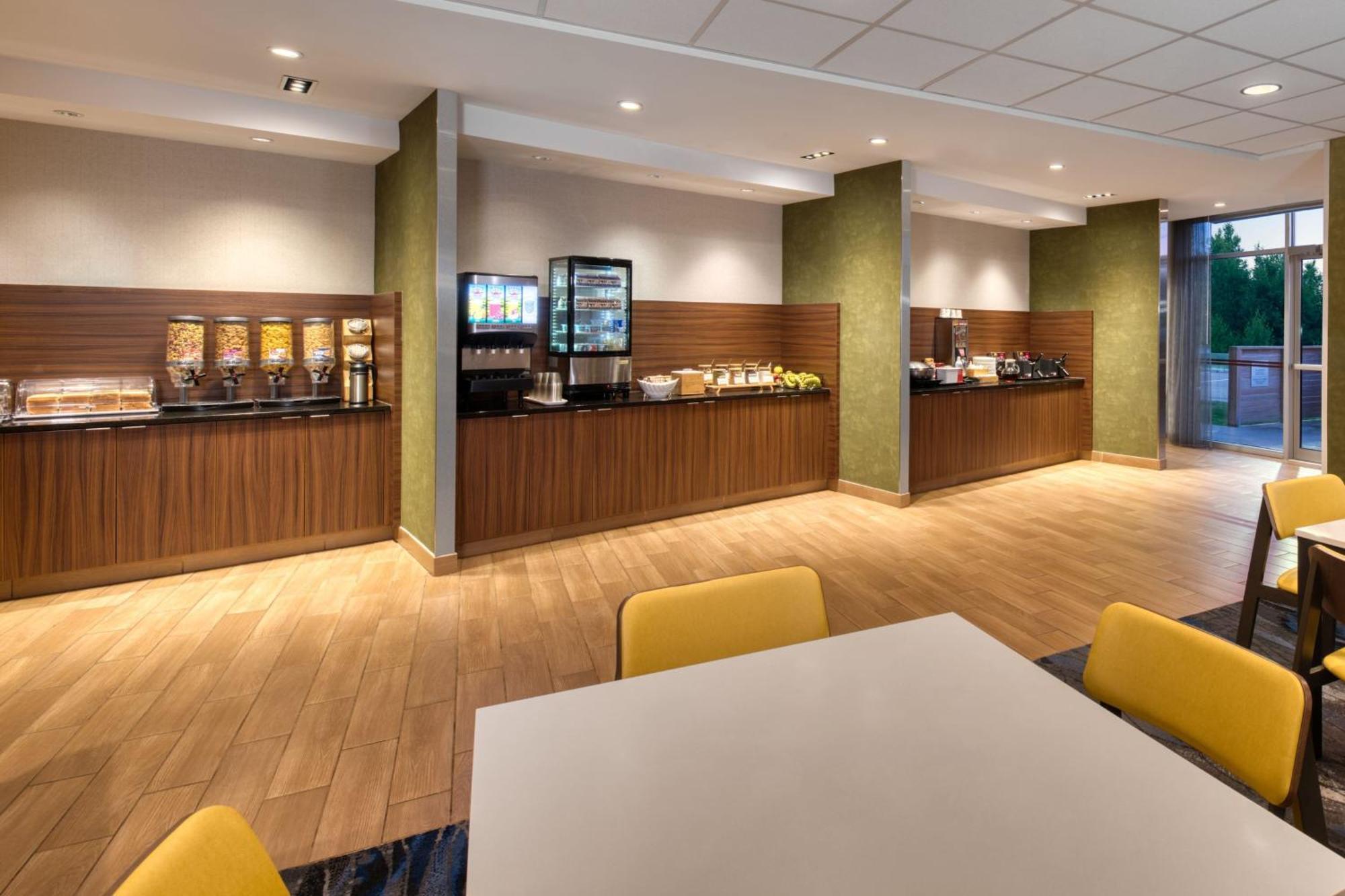 Fairfield Inn & Suites By Marriott Moncton Exterior foto